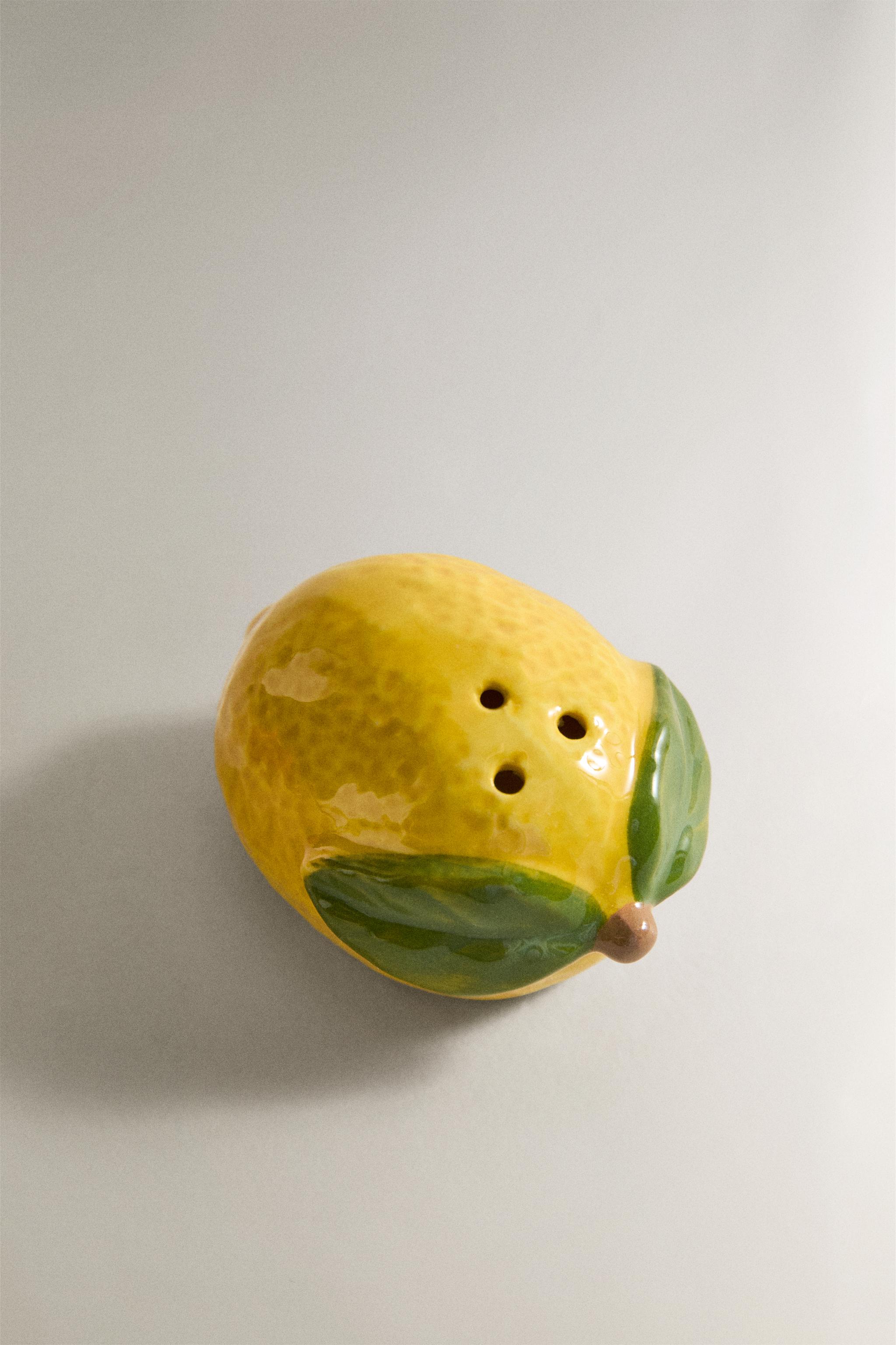 FRUIT SALT AND PEPPER SHAKER SET